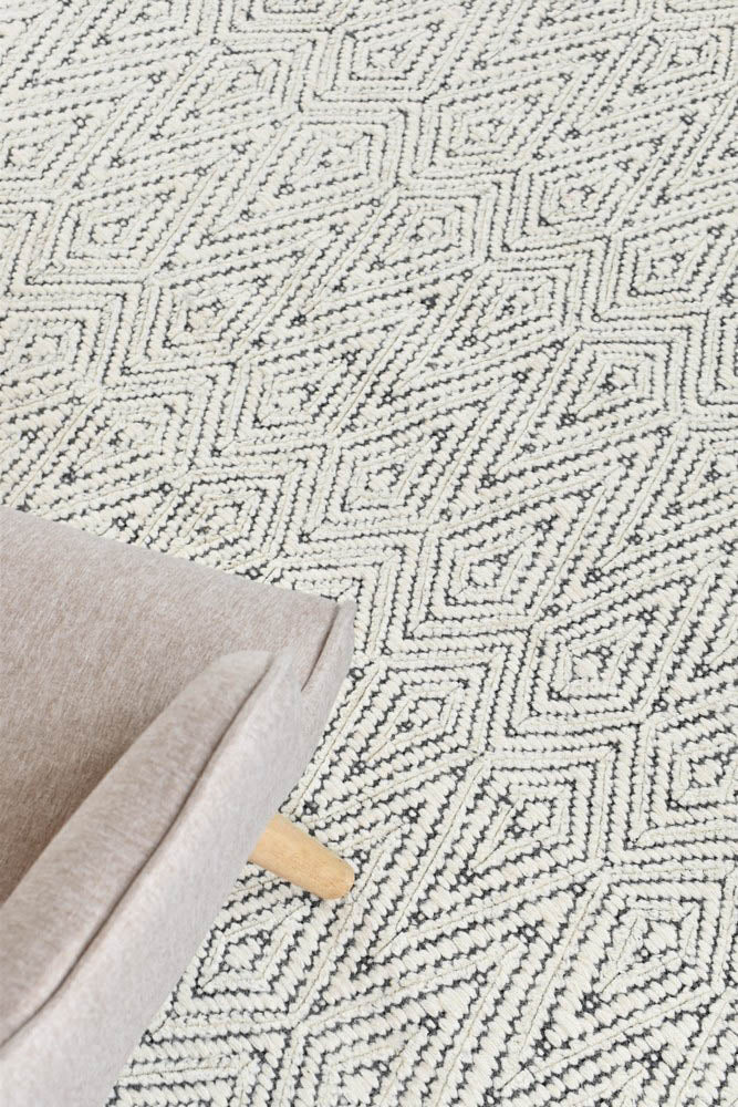 Dolomite Ivory Wool Rug