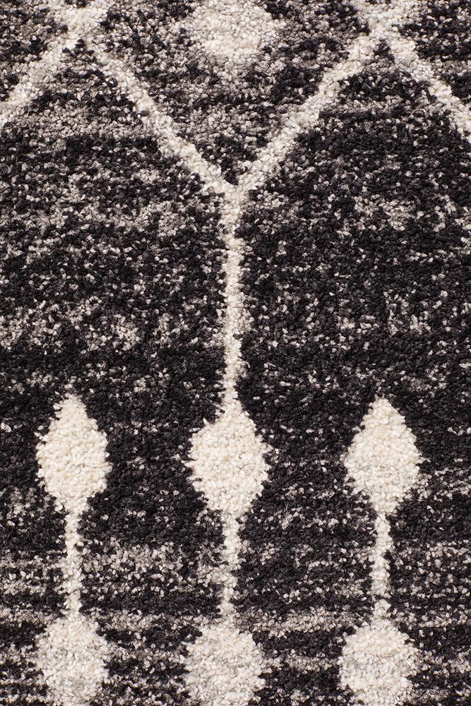 Evoke Simplicity Black Transitional Rug