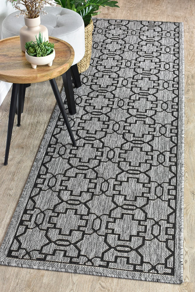 Pacific Runner Grey Black Rug 208-DM9E
