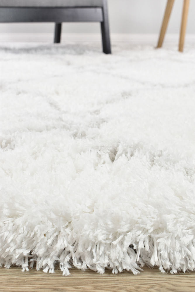 Cobi Shaggy White Rug 8744A