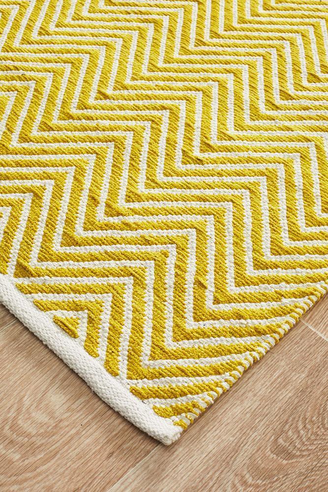 Spirit Chevron Yellow Rug