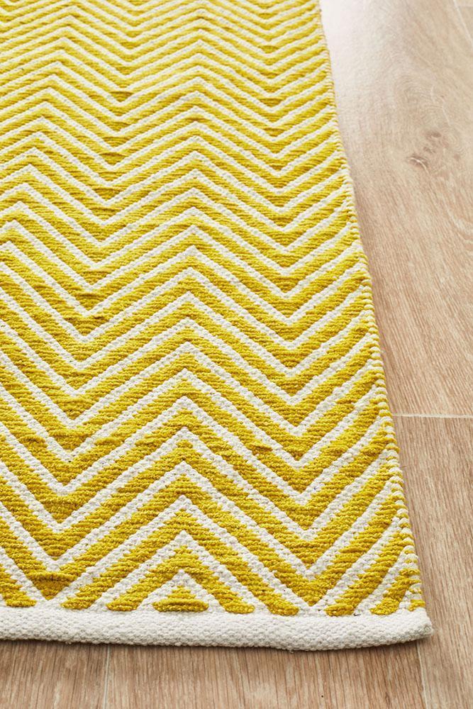 Spirit Chevron Yellow Rug