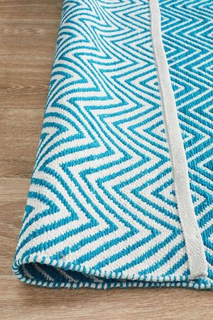 Spirit Chevron Turquoise Rug